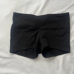 Lululemon Black Low Rise Shorts Size 4